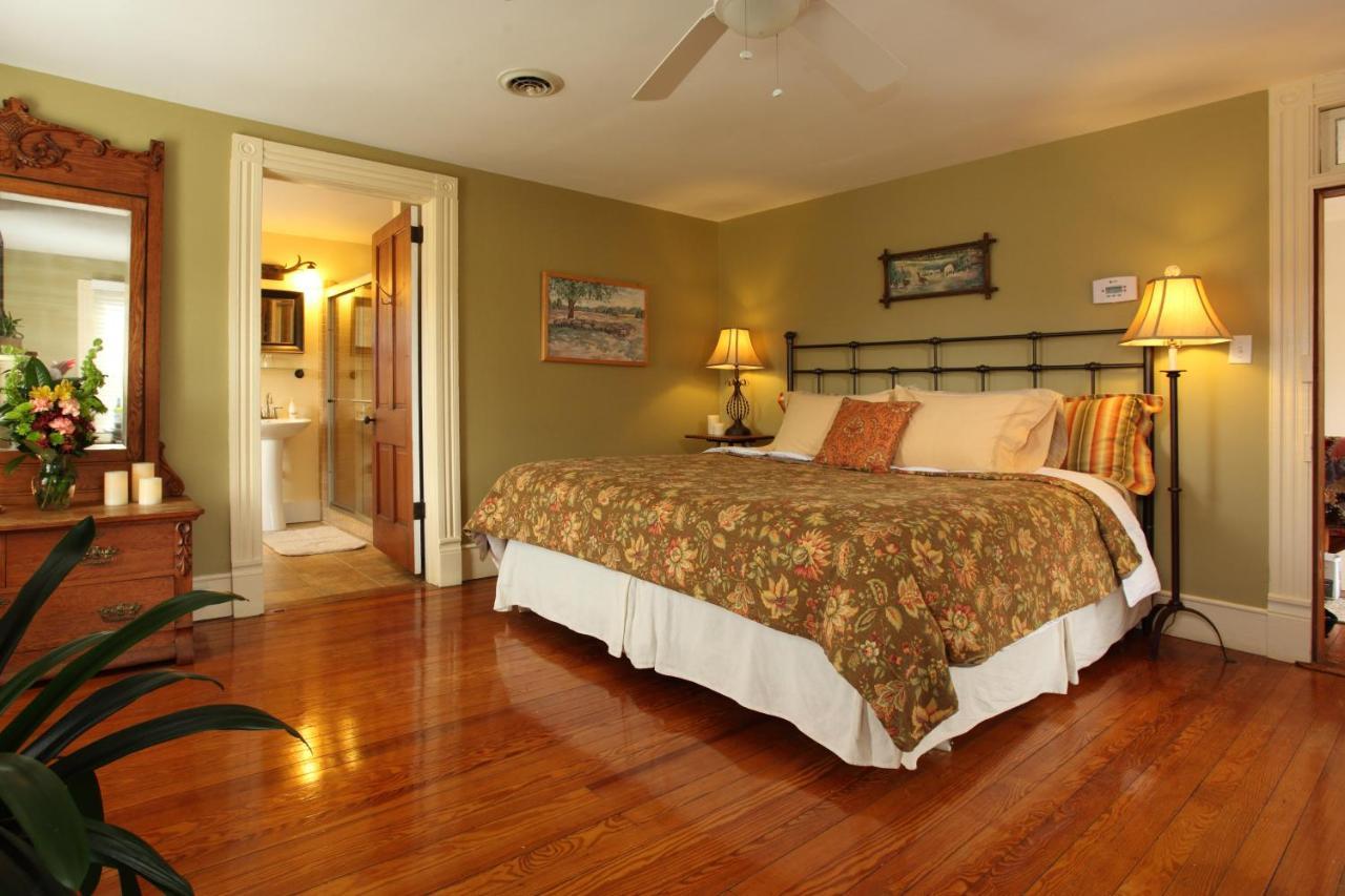 The Inn At Tabbs Creek Port Haywood Buitenkant foto